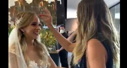 VIDEO: Belinda da bendición a novia regia antes de su show en Machaca Fest