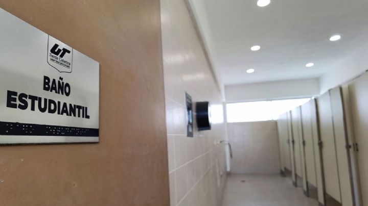 UT de Nuevo León inaugura su primer baño sin género