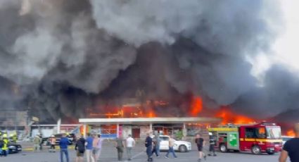 Golpea misil centro comercial en Ucrania; hay al menos 10 muertos