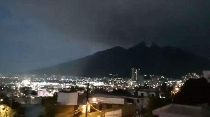 Cae intensa lluvia en Nuevo León