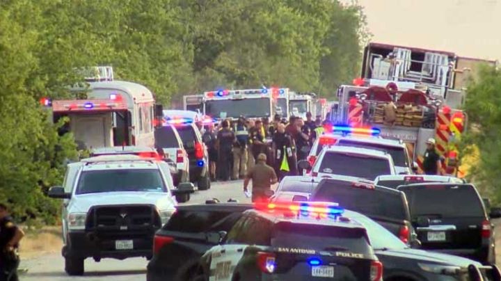 Encuentran 46 migrantes muertos dentro de una caja tráiler en San Antonio
