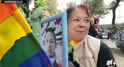 VIDEO CONMOVEDOR: Madre lleva las cenizas de su hijo a Marcha LGBTIQ+ en CDMX