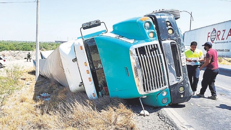 Pese a lo impresionante del accidente, no hubo heridos.
