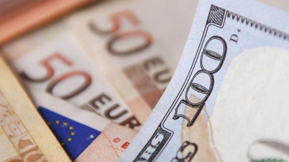 Según varios analistas que fueron consultados por el medio Bloomberg, el euro podría continuar bajando.