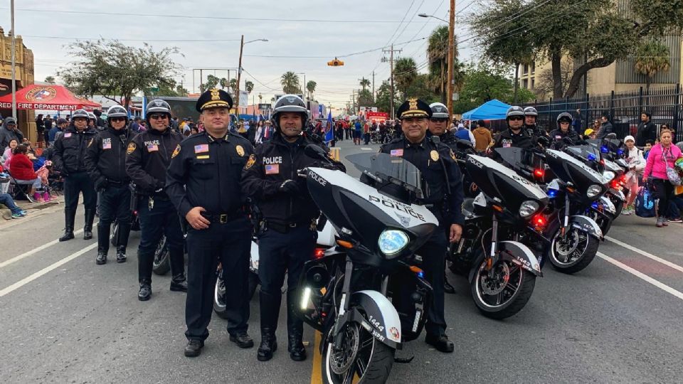 Muchos laredenses y jóvenes de la región aspiran a ser elementos de la Policía de Laredo, ahora casi un millar de ellos se anotaron para presentar el primer examen, el escrito el 10 de agosto.