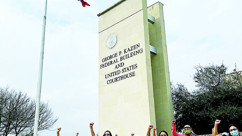 Aunque los cuatro contratos y los mil millones de dólares de Laredo ahora están rescindidos, la lucha aún no ha terminado y la amenaza más profunda persiste