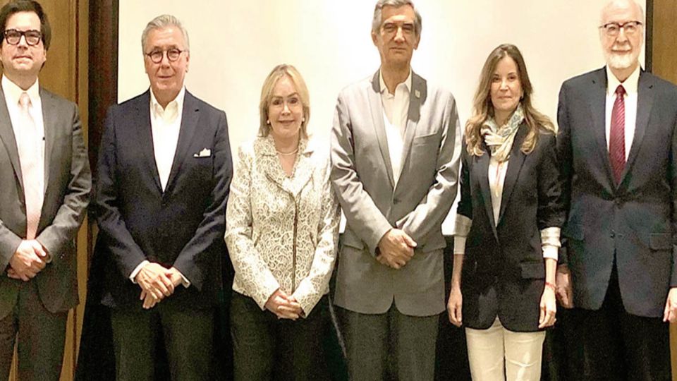 Américo Villarreal, gobernador electo sostuvo una reunión con integrantes del Cofinece-Tamaulipas.
