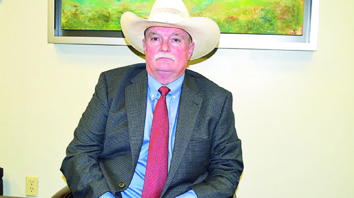 Inician la búsqueda de nuevo regente