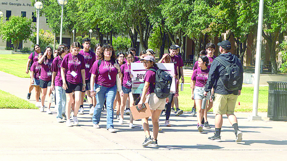 Ya dieron comienzo los campamentos Dusty en la universidad de TAMIU.