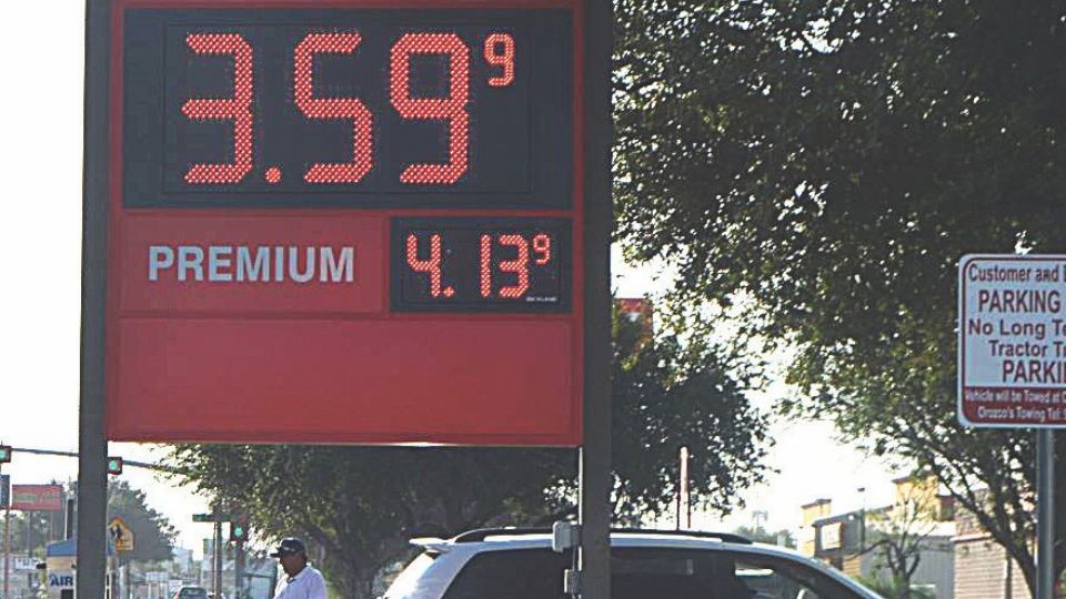 El costo del combustible bajó de manera considerable en esta semana.