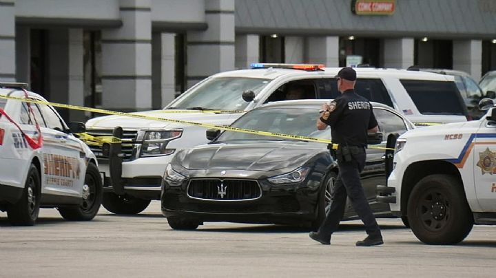Discuten en restaurante por su divorcio: marido mata al novio de su esposa y luego se mete un tiro