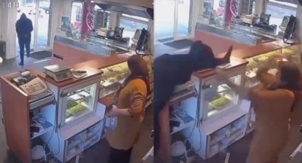 VIDEO: Abuelita defiende su negocio de ladrón con un trapo