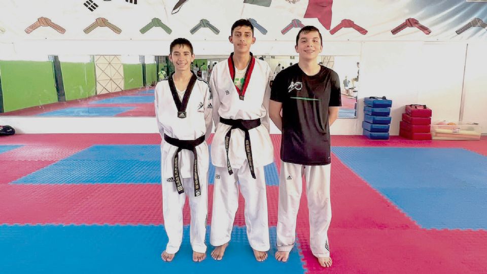 Van neolaredenses al torneo nacional de taekwondo en Culiacán Sinaloa