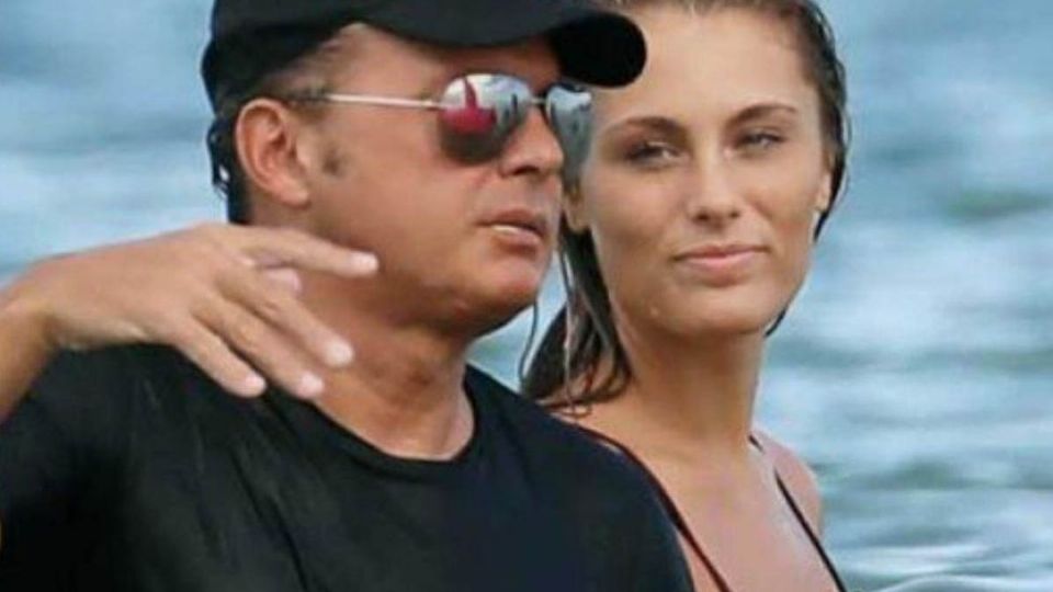 La pareja ya había sido captada en playas de Acapulco, y en algunas salidas en Miami y Beverly Hills.