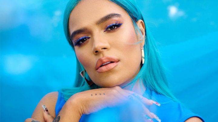 Karol G se despide de su cabello azul con emotivo mensaje