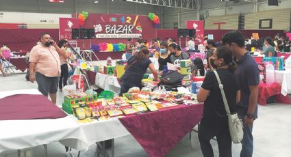 Aprovechan bazar de útiles escolares