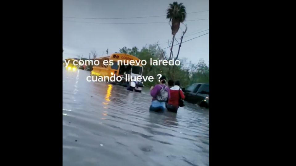 Puro teleflex, escriben como título del video que ya es viral tras el paso de lluvias en la entidad.