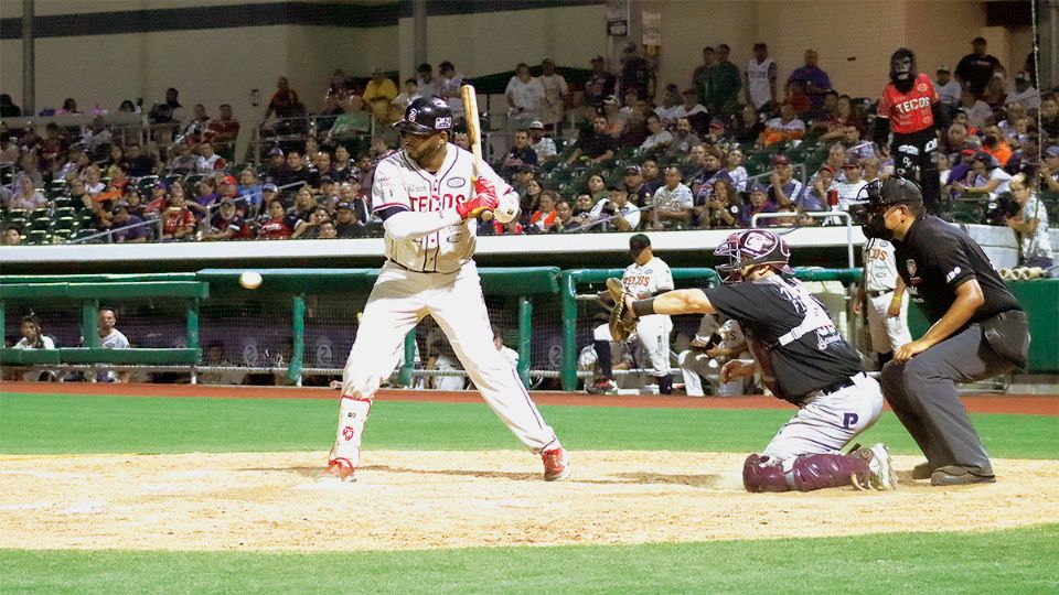 Jugadores y cuerpo técnico de Tecolotes de los Dos Laredos, están conectados en playoffs de la Liga Mexicana de Beisbol