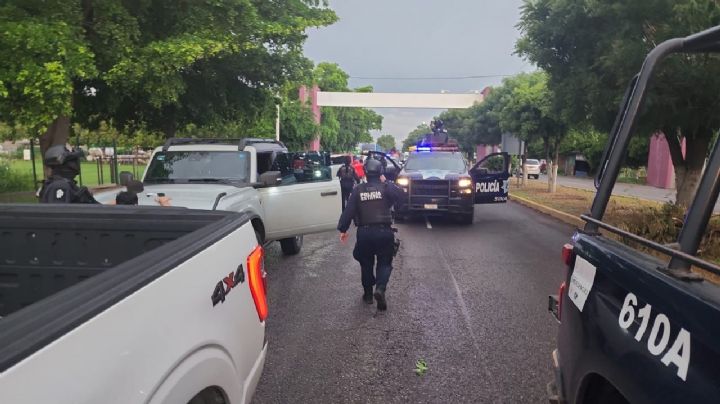 Detienen a grupo musical por grabar videoclip simulando ser convoy del narcotráfico