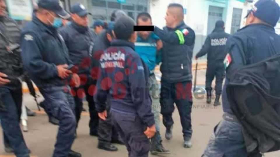 Armado con un machete, el hombre sometió a empleados y clientes de la tienda de conveniencia