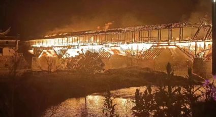 Incendio acaba con el "Puente de la Paz Universal" en China; tenía 900 años de antigüedad