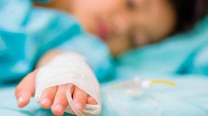 "Me devolvieron a mi nena en una bolsa": niña entró al hospital por un raspón y muere en el lugar