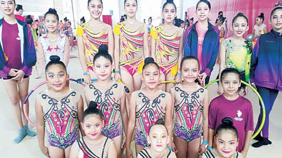 Entre las gimnastas que
brillaron en la competencia
están Estrella Flores, Daniela Brizuela y Tania Pinedo,
en Clase II