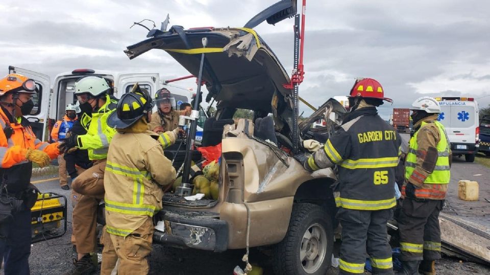 Brutal choque en la Querétaro-San Luis Potosí deja 5 muertos; al parecer eran de Coahuila