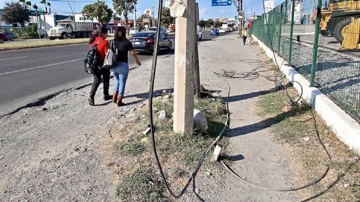 Niño muere electrocutado en Matamoros; tocó un cable suelto en la calle al ir en su bici