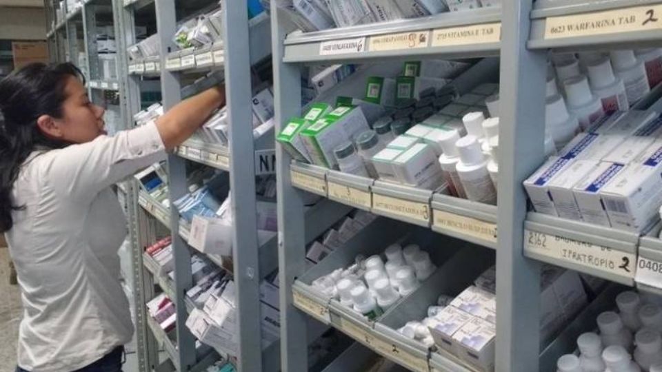 Miles de personas sin seguro social no recibieron medicamentos gratuitos.