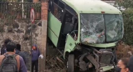 Accidente de microbús en la CDMX deja 31 heridos, algunos de gravedad | VIDEO