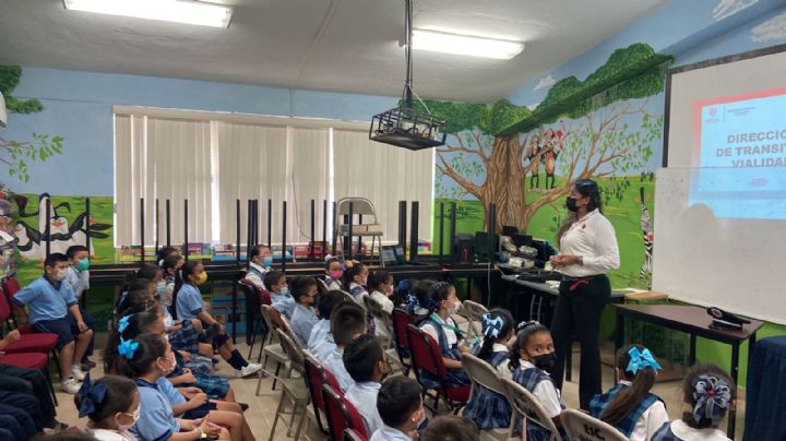 Ofrece municipio pláticas de Cultura Vial a escolares y trabajadores