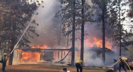 Fuego arrasa con comunidad en California | FOTOS