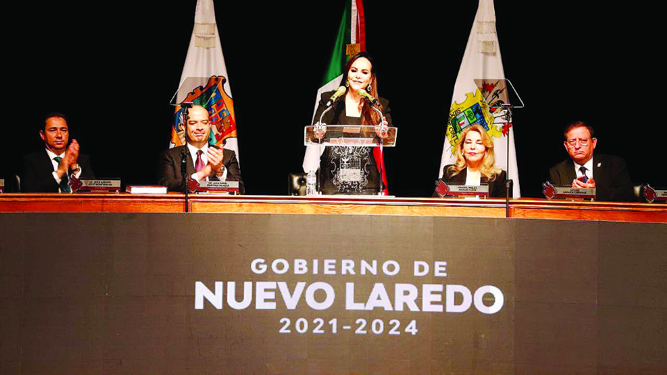 Carmen Lilia Canturosas Villarreal rindió ayer su Primer Informe de Gobierno en el Centro Cultural de Nuevo Laredo.