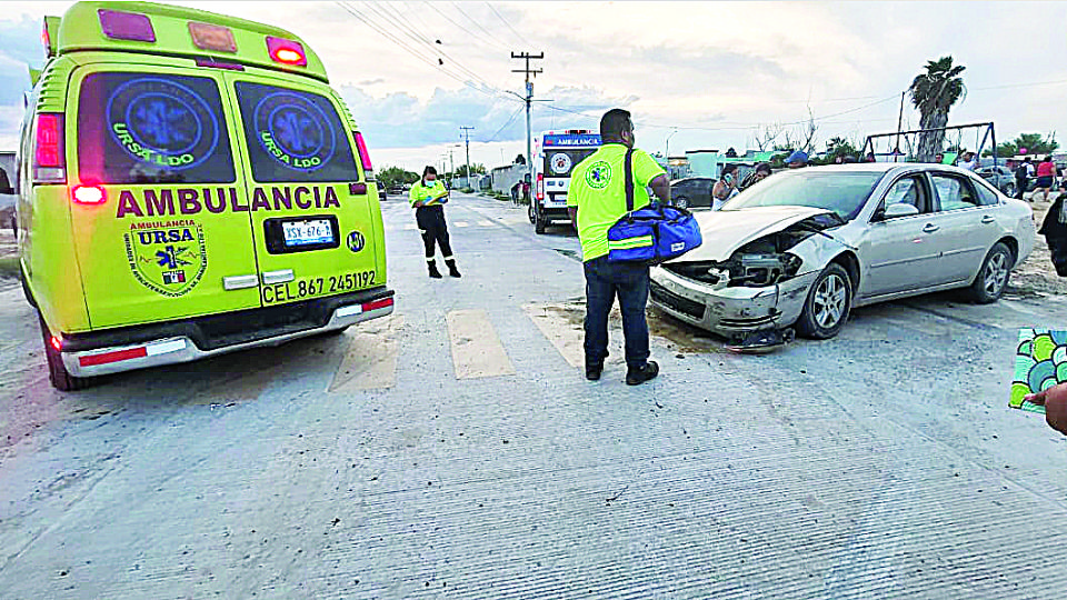 El chofer del carro Impala causó el accidente en las calles de Valles de Anáhuac.