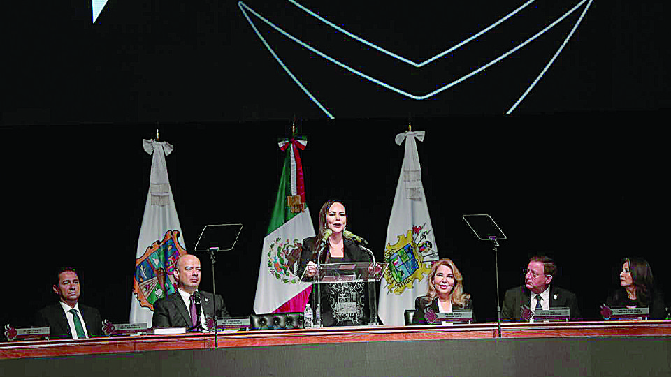 Carmen Lilia Canturosas recibió buenas opiniones de la clase política.