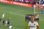 'Chicharito' Hernández falla en penal ¡y con su inglés! I VIDEO