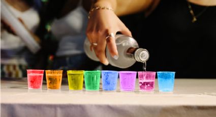 Bar en Expomex ofrece botella gratis a comunidad LGBTTI+