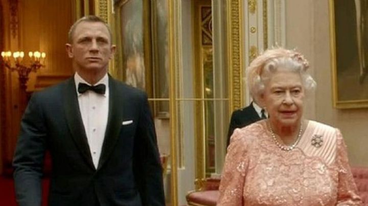 Reina Isabel II actuó por única vez junto a James Bond | VIDEO