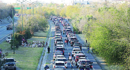 Paisanos confían en cruzar por Nuevo Laredo en su regreso a EU