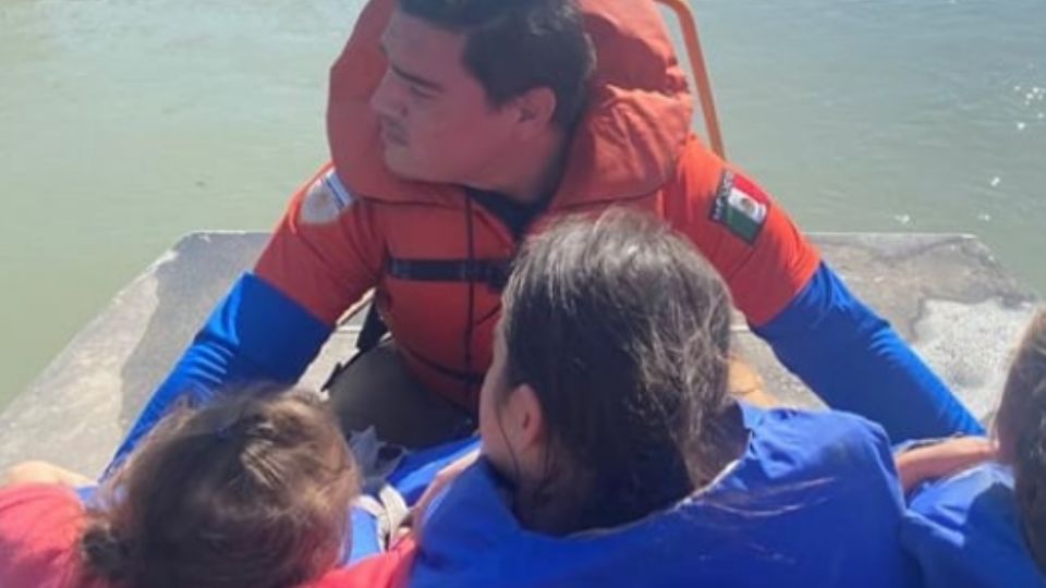 Las niñas fueron rescatada en río Bravo