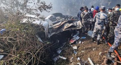 Se estrella avión en Nepal con 72 pasajeros; reportan 68 muertos | VIDEO