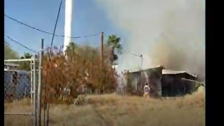 Se incendia casa de madera abandonada en El Cenizo, Texas