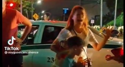 Taxistas detienen a turistas rusos por usar Uber en Cancún; crean caos y miedo | VIDEO