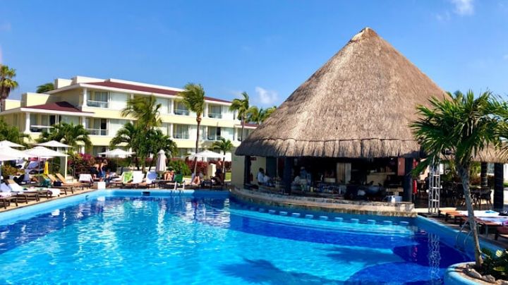 Cuánto gana un ayudante de bar en Cancún dentro de la zona más exclusiva