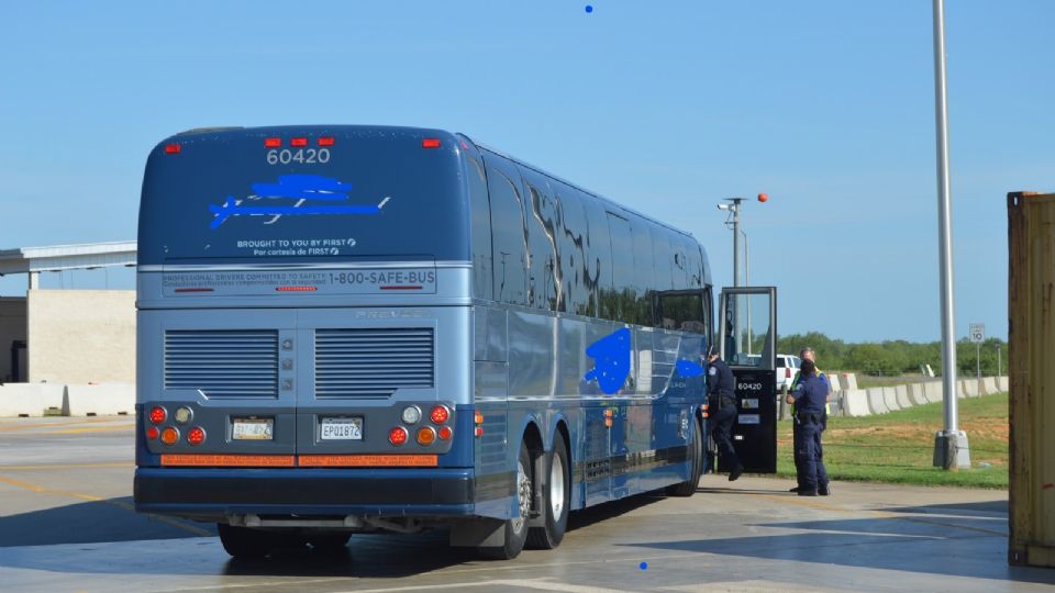 Los indocumentados viajaban en un autobús.