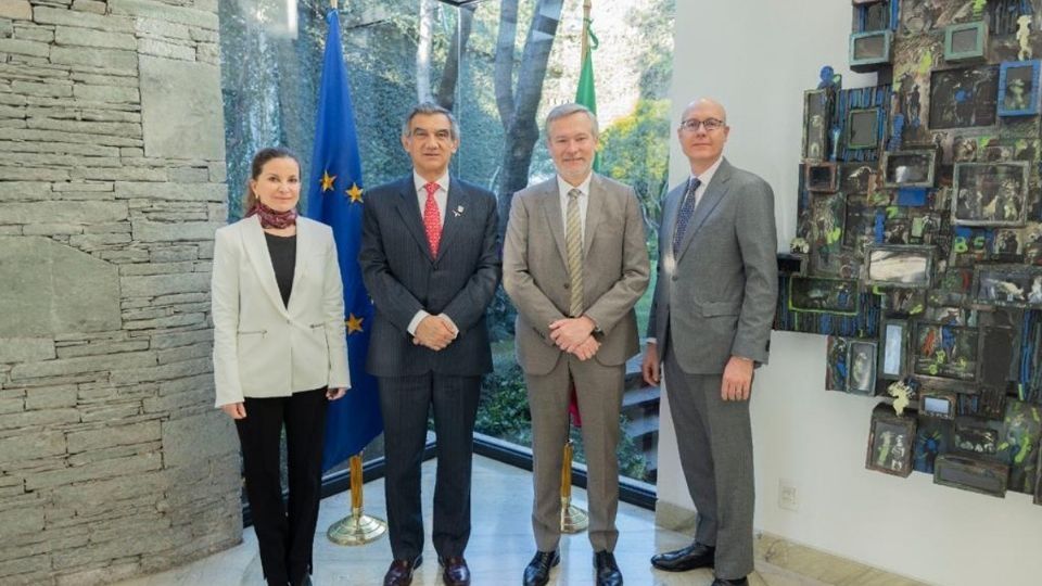 Diplomáticos y empresarios se reunieron con el gobernador de Tamaulipas, Américo Villarreal, y la secretaria de Economía, Ninfa Cantú Deandar.