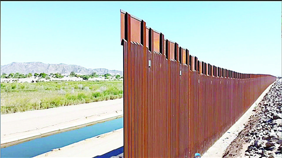 Avanza la construcción de un muro en la frontera de los Laredos.