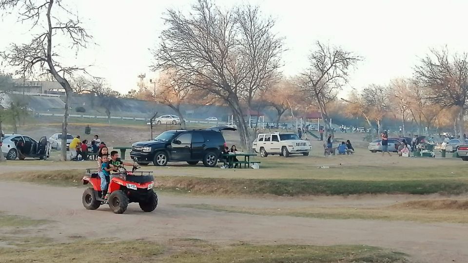 a los parques de Nuevo Laredo