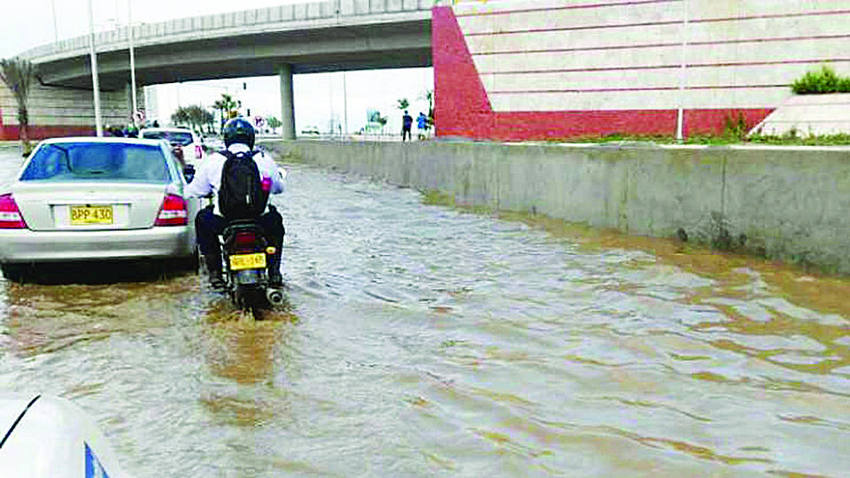 Con las lluvias los percances viales pueden aumentar.